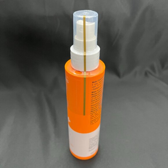 Clarins Sunscreen Body Lotion Spray SPF 50+ - Picture 3 of 4